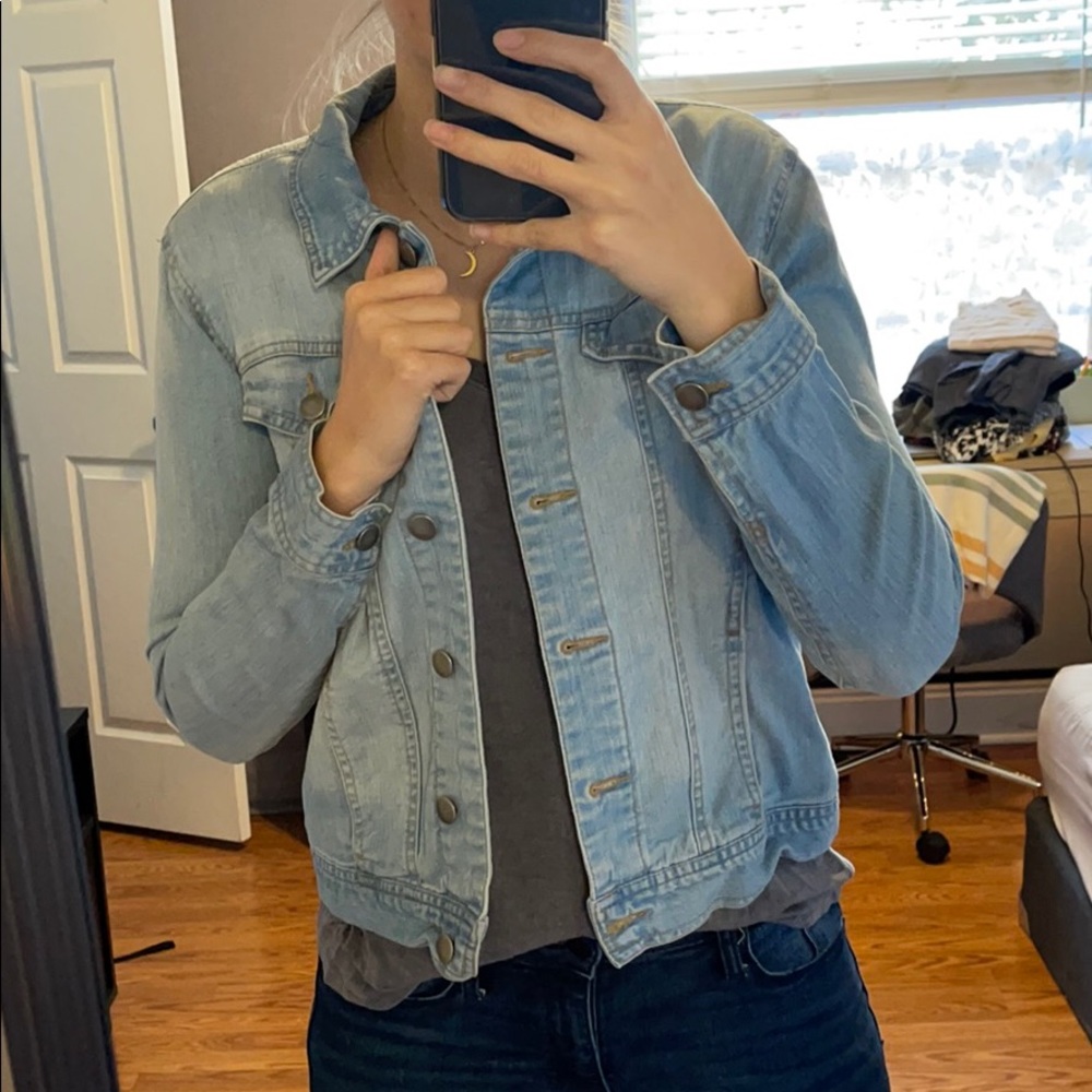 Classic light wash denim jacket with pockets